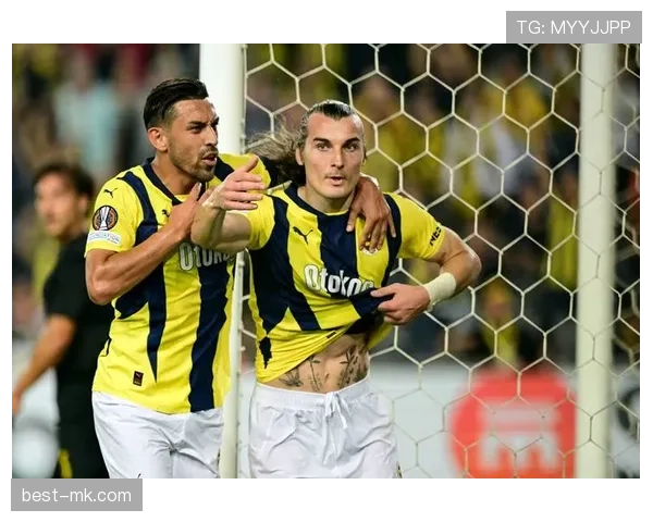 本菲卡阵容焕然一新,战力飙升成夺冠热门 本菲卡阵容焕然一新,战力飙升成夺冠热门