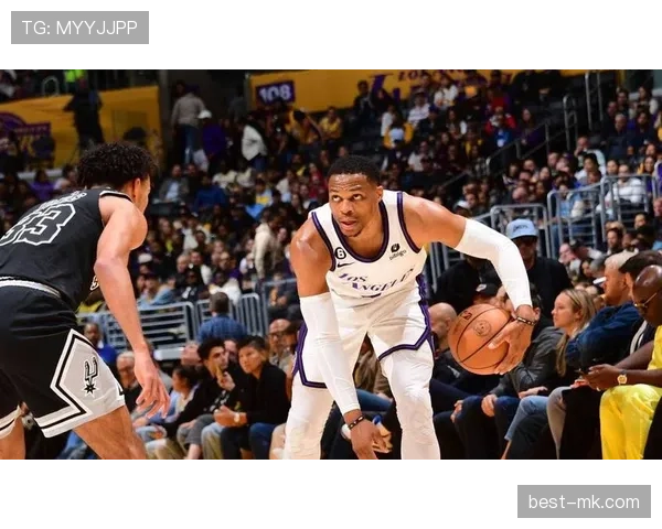 汉堡进攻套路近期表现稳健，战术执行清晰