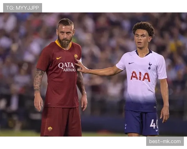 格列兹曼技术动作慢镜分析：控球与传球细节展现核心价值